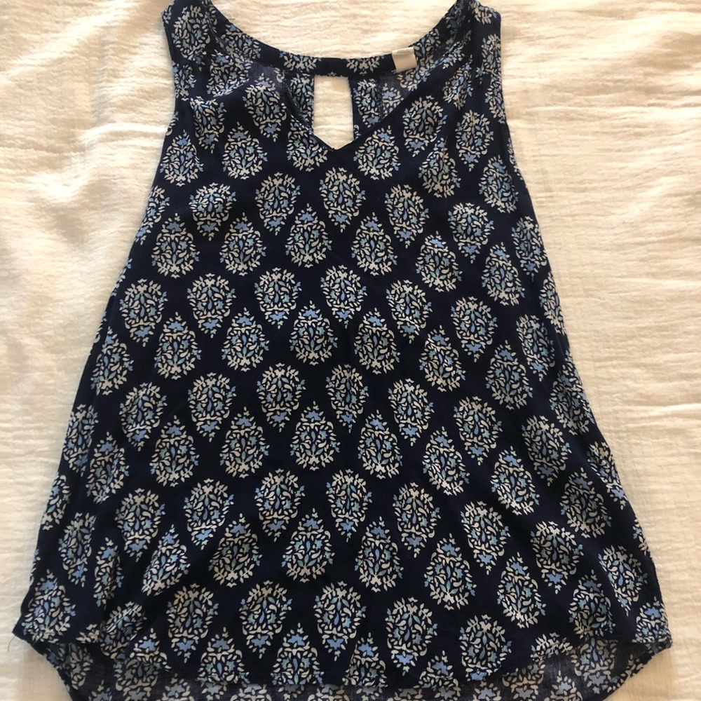 Old navy patterned tank